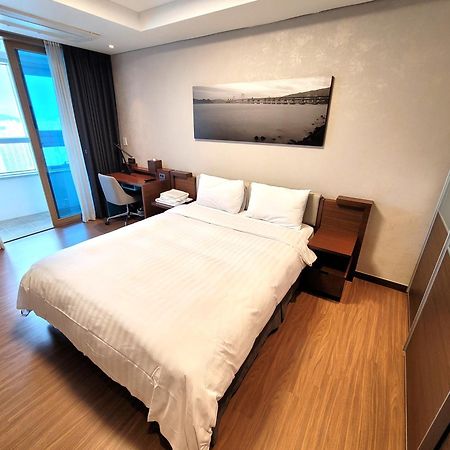 W Residence Hotel Пусан Екстер'єр фото