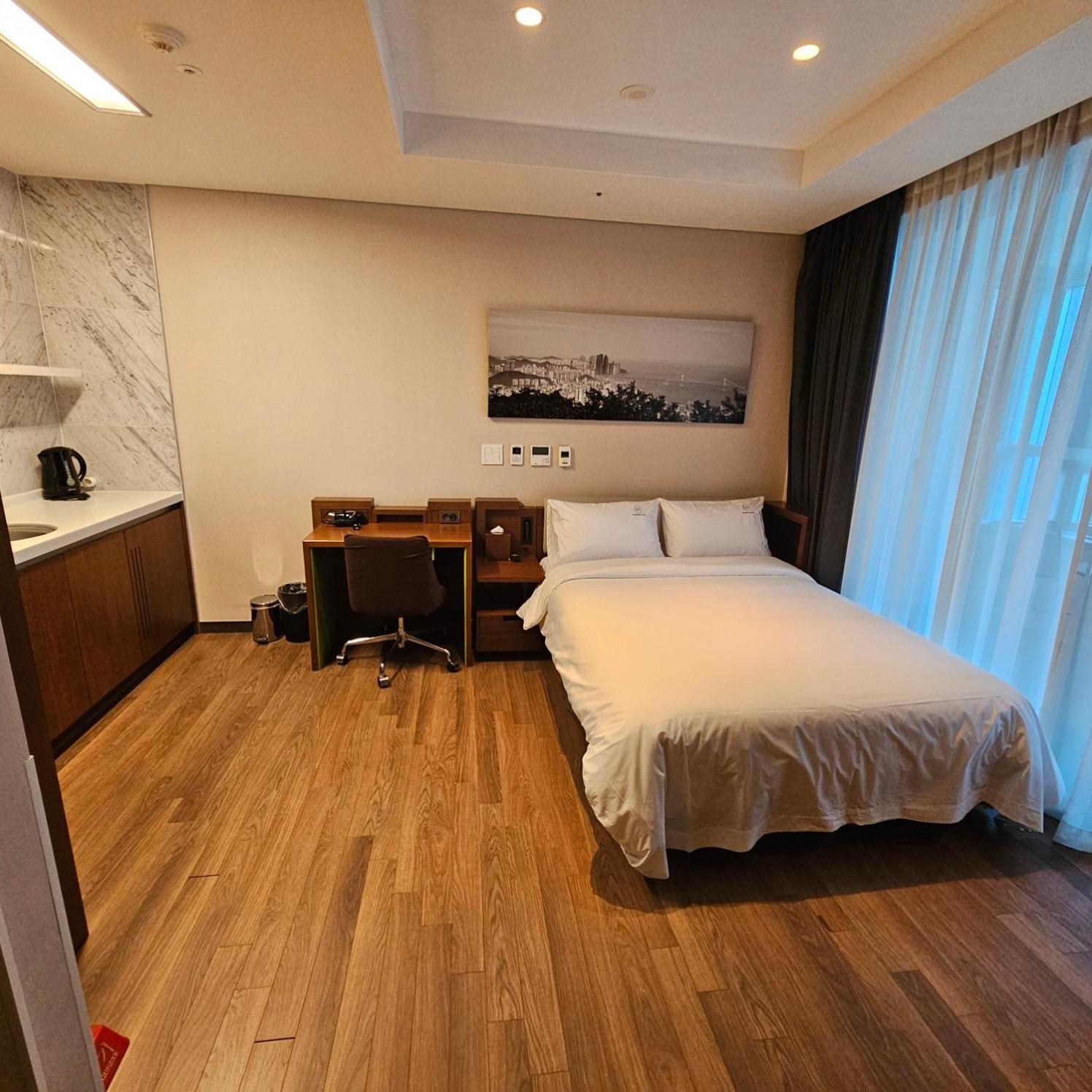 W Residence Hotel Пусан Екстер'єр фото