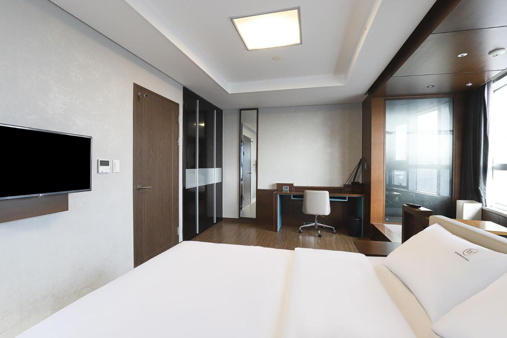 W Residence Hotel Пусан Екстер'єр фото