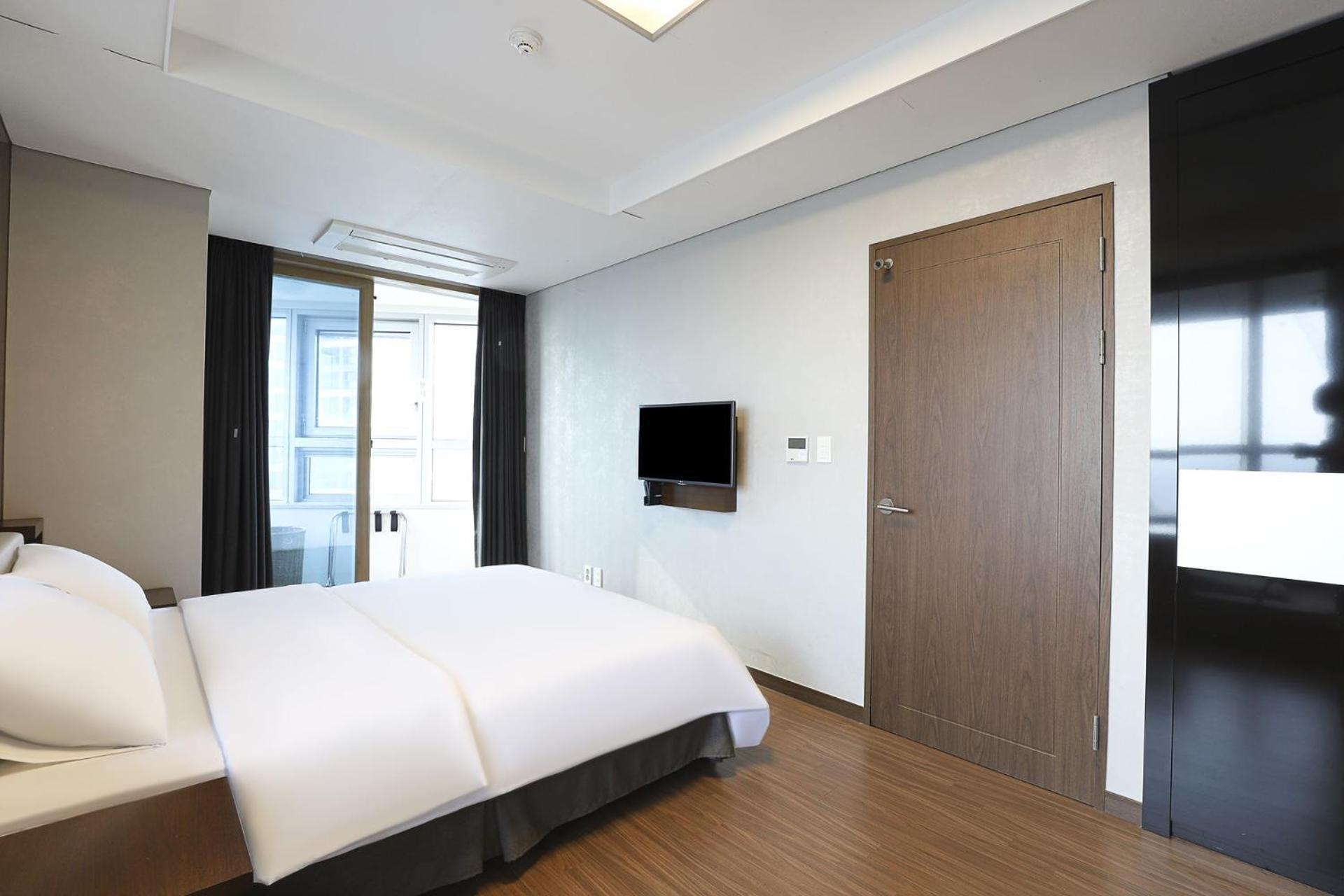 W Residence Hotel Пусан Екстер'єр фото