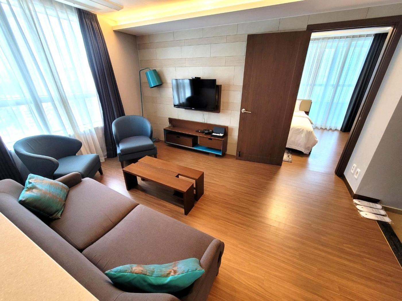 W Residence Hotel Пусан Екстер'єр фото
