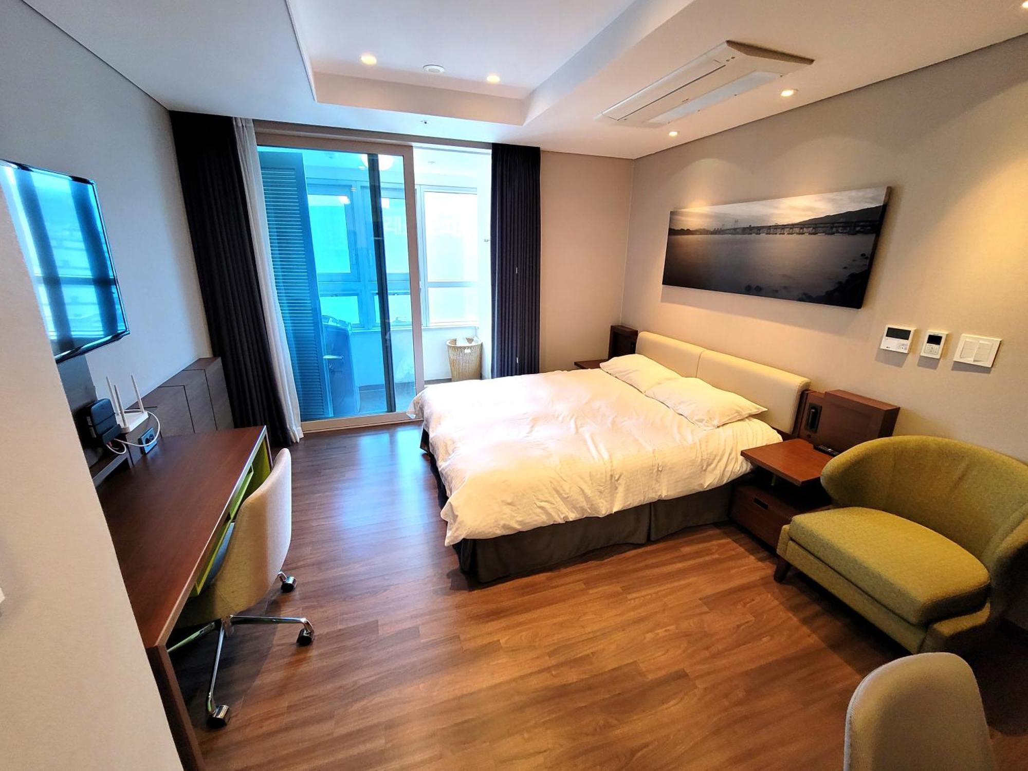 W Residence Hotel Пусан Екстер'єр фото