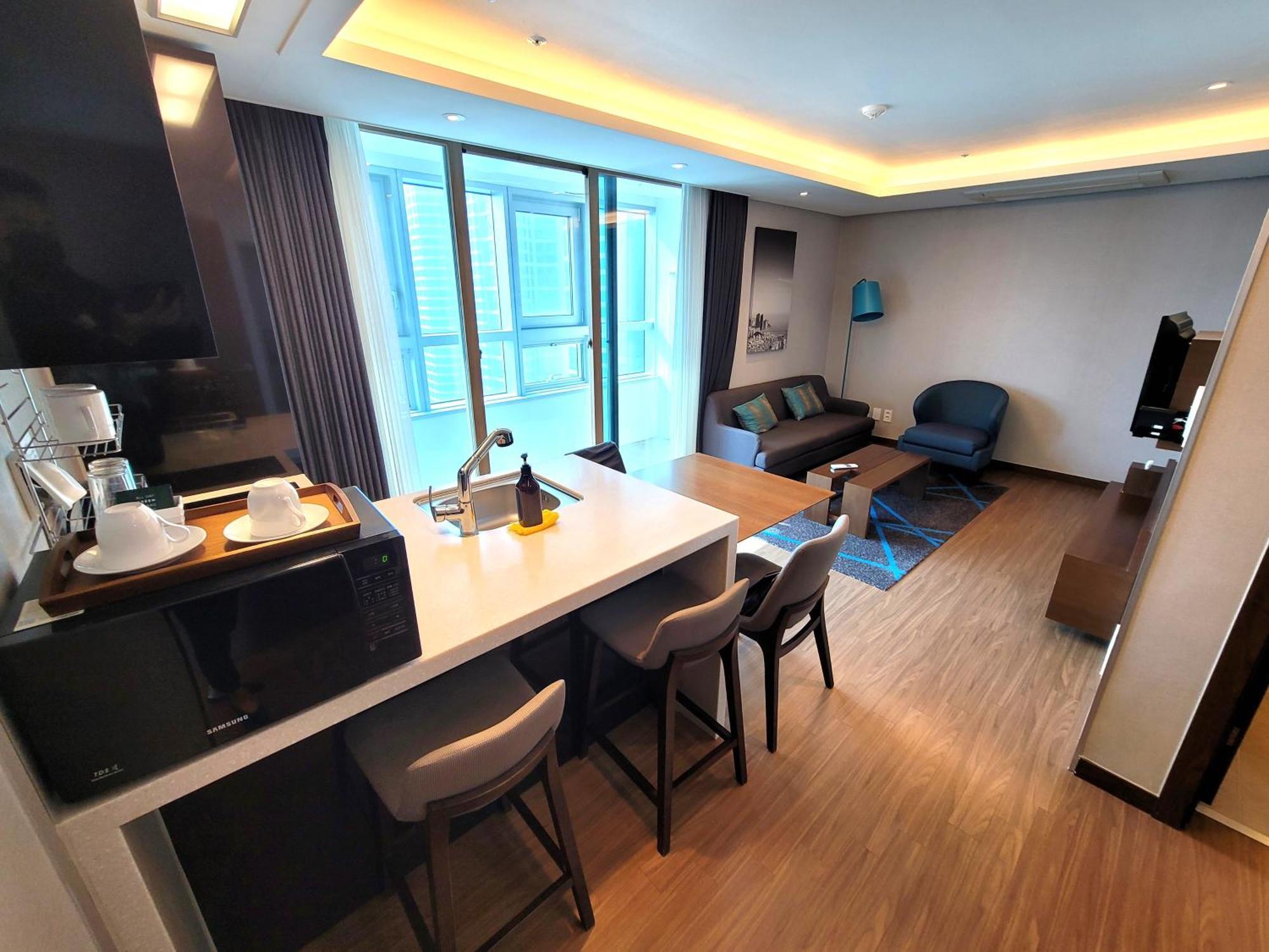 W Residence Hotel Пусан Екстер'єр фото