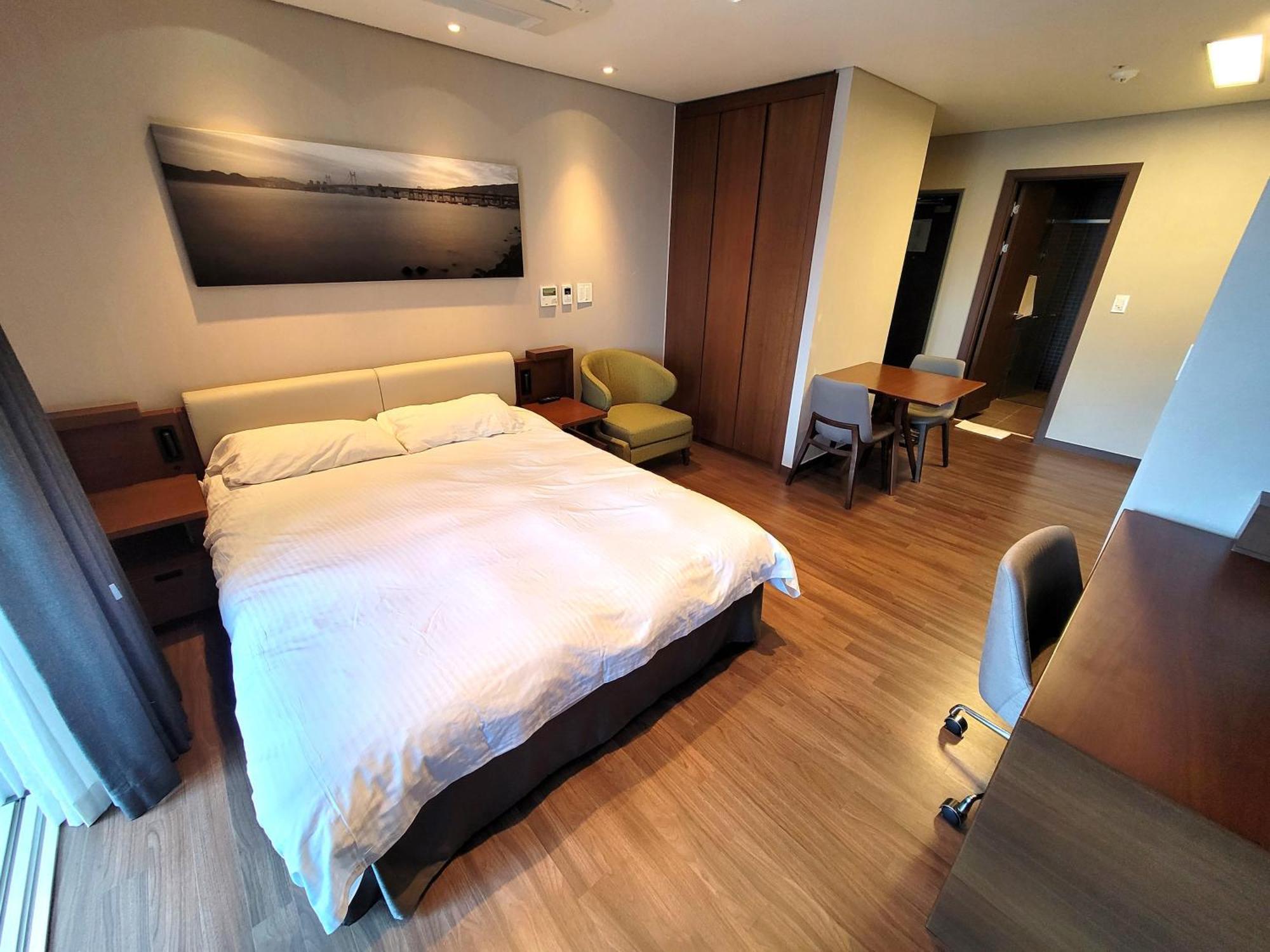 W Residence Hotel Пусан Екстер'єр фото